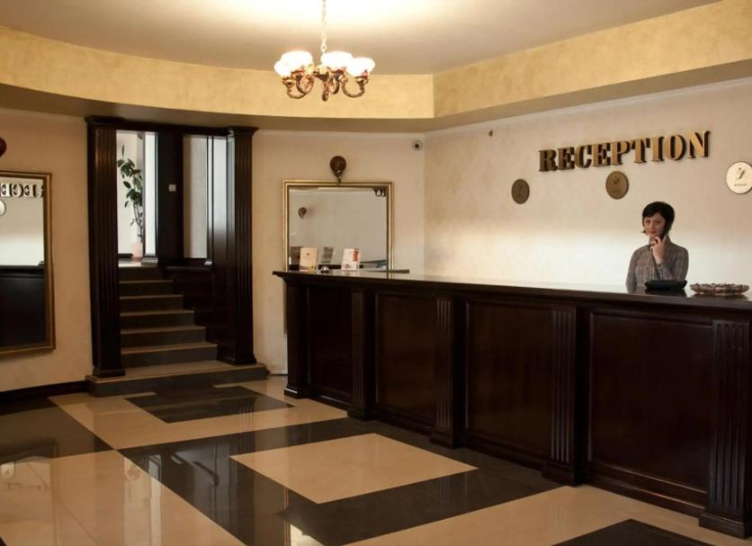 Front desk Photo