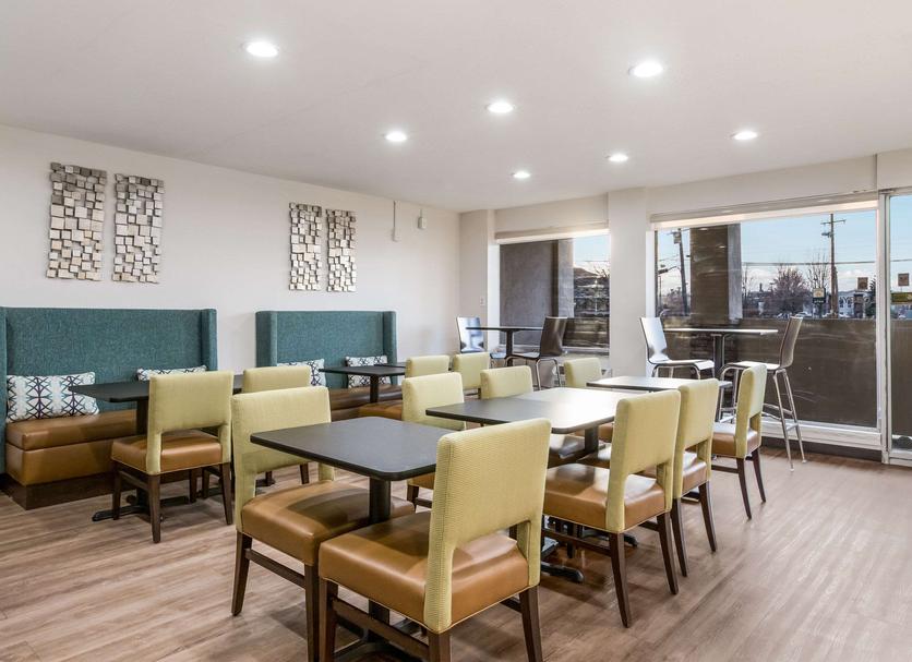 Dining room Photo