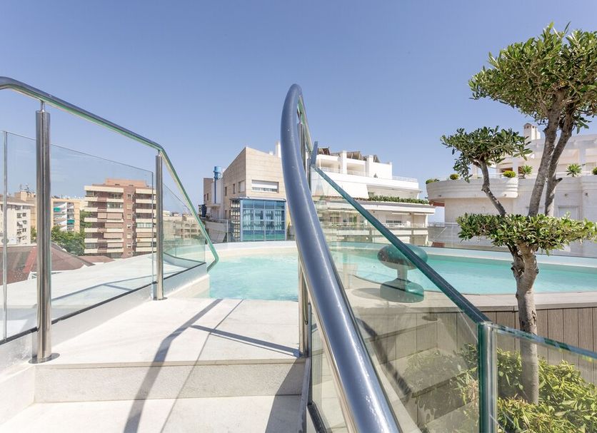 Hotel Lima - Adults Recommended rooftop pool with glass railing and sea view in Marbella
