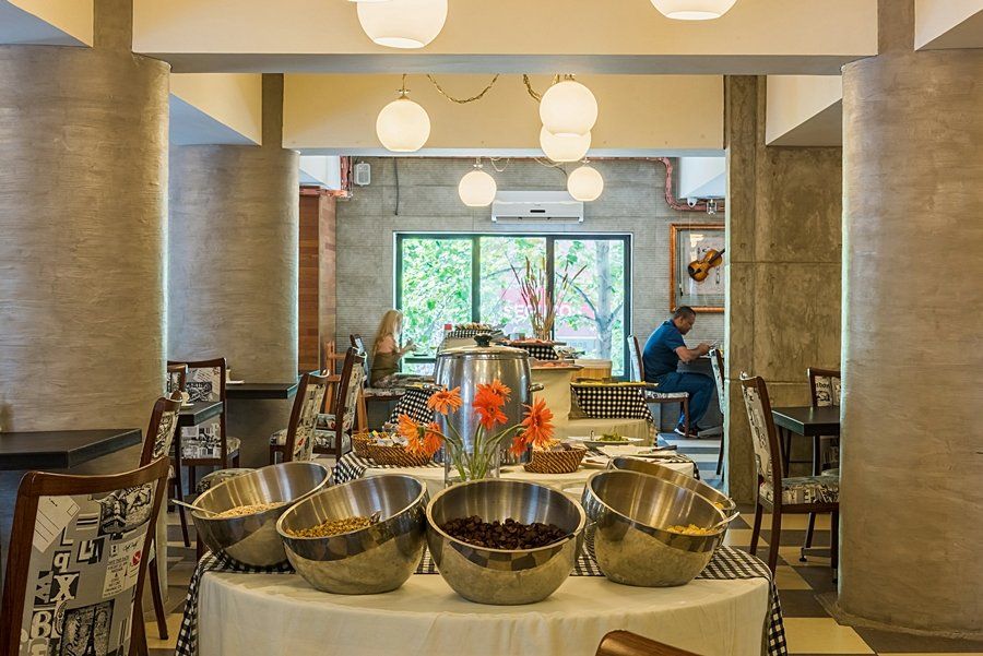 Buffet Photo