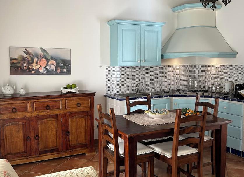 Dining room Photo