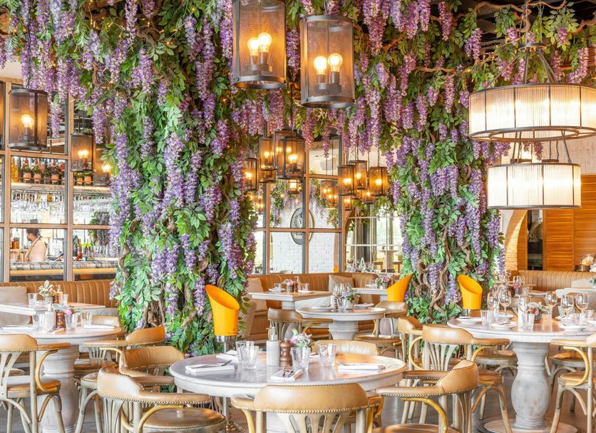 Restaurant Photo