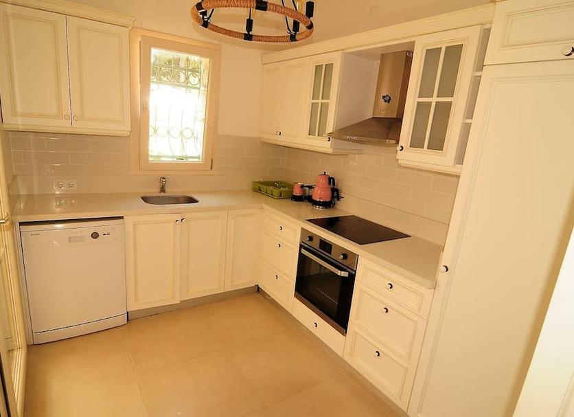Kitchen Photo