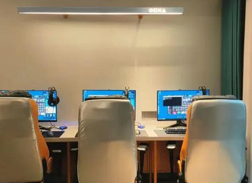 Business center Photo