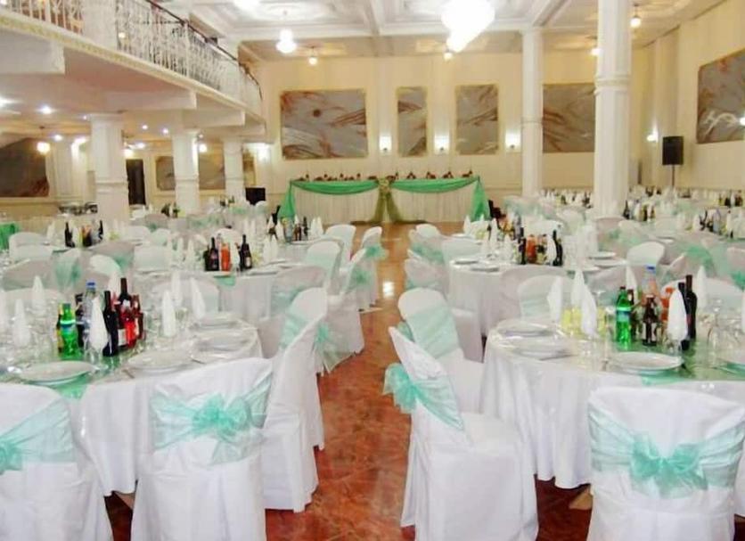 Banquet hall Photo