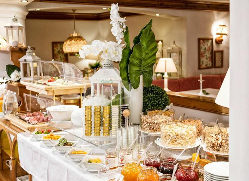 Buffet Photo