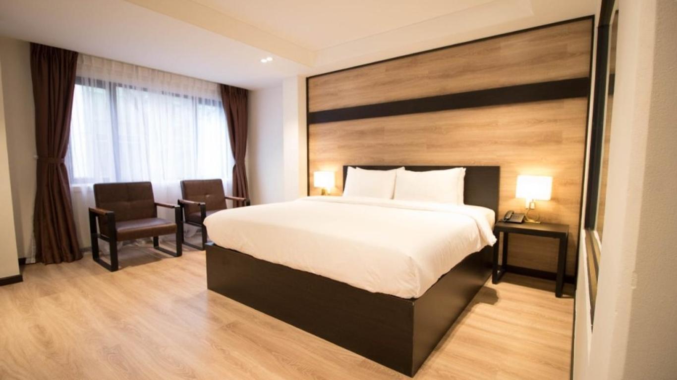 Em & Em Hotel - Bui Thi Xuan