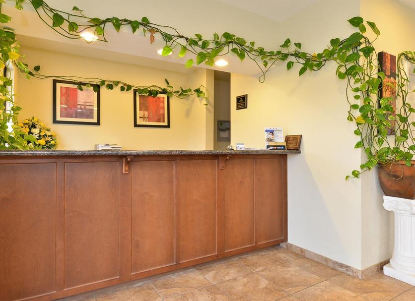 Front desk Photo