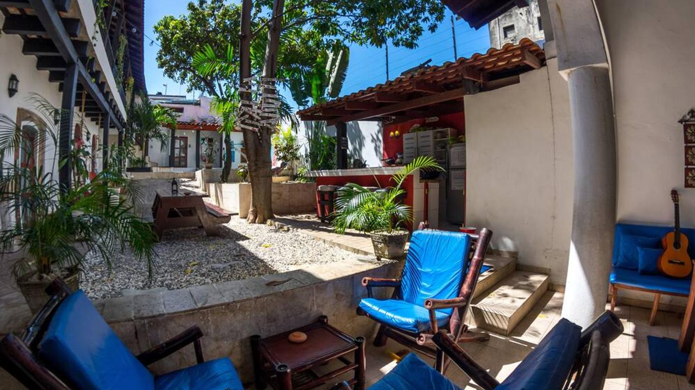 Island Life Hostel