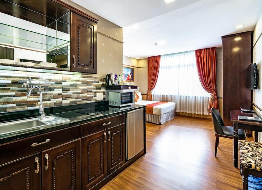 Kitchen Photo