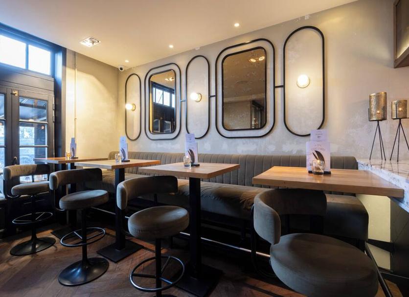 Restaurant Photo