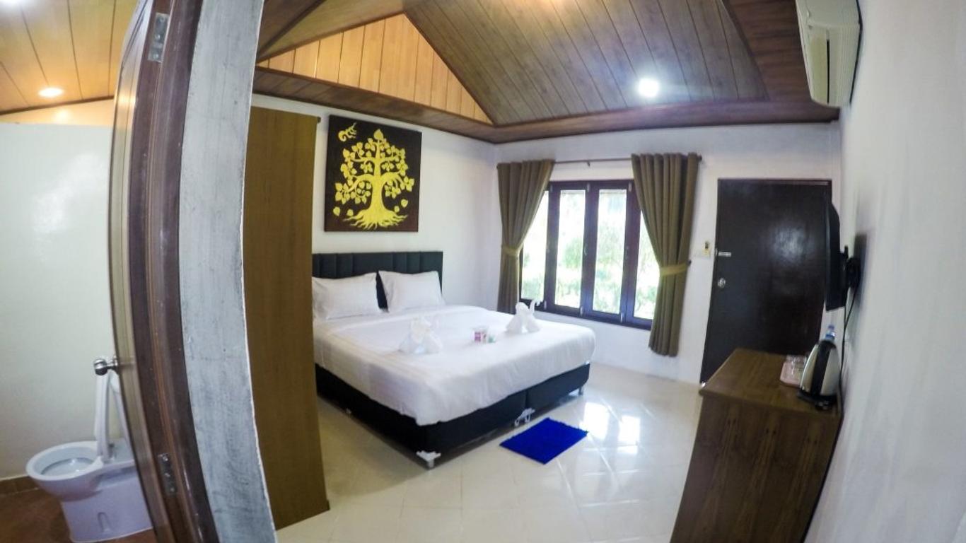 Lanta Mermaid Beachfront Resort