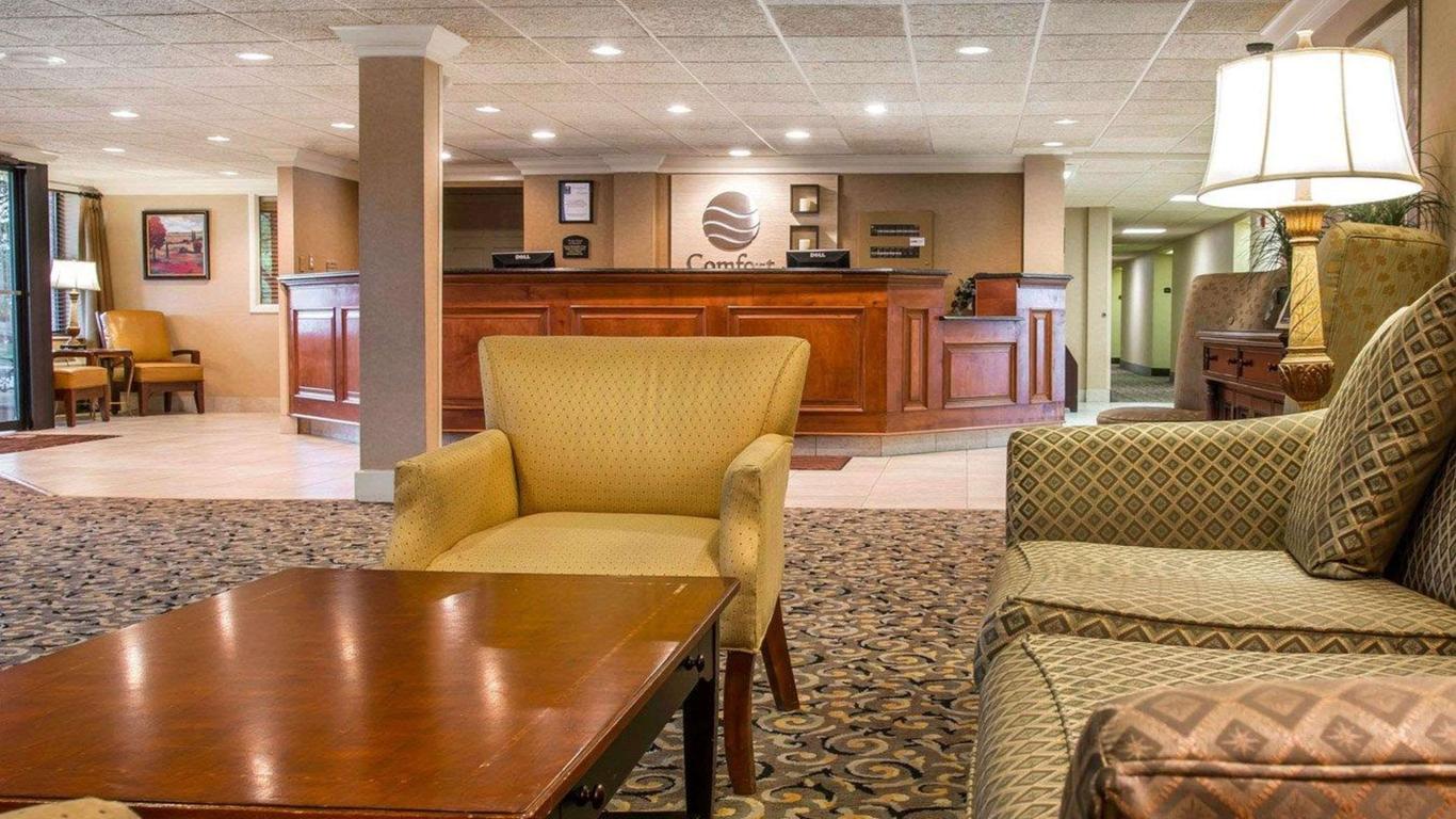 Comfort Inn Livonia