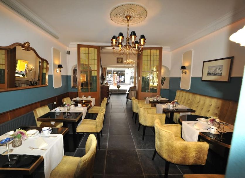 Restaurant Photo