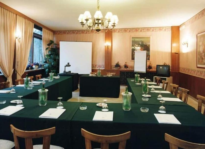 Conference room Photo