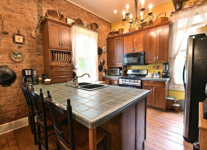 Kitchen Photo