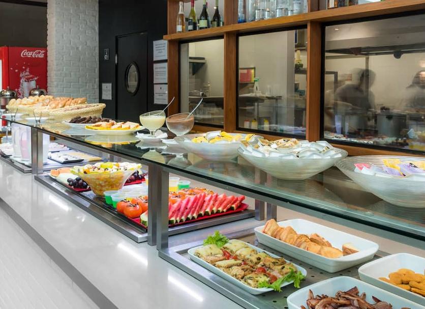 Buffet Photo