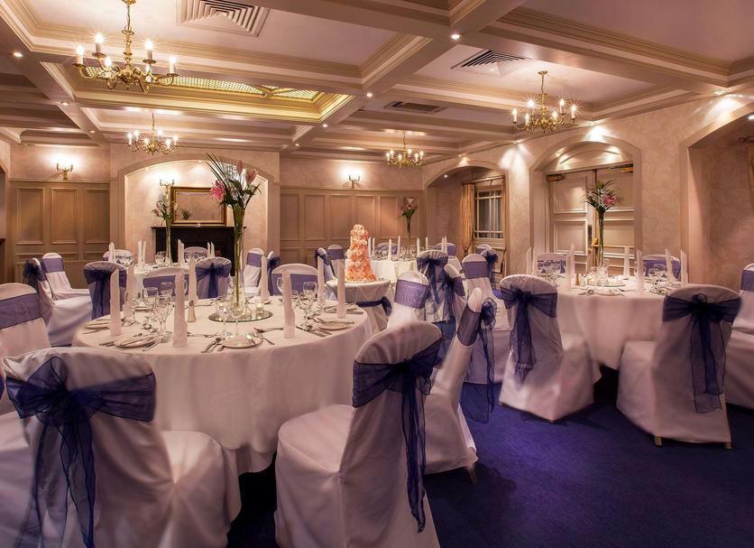 Banquet hall Photo