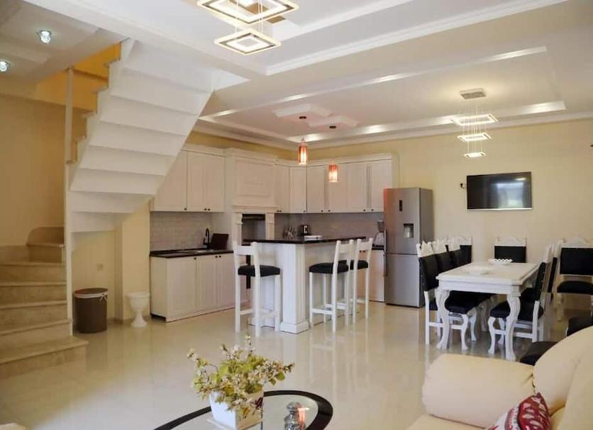 Kitchen Photo