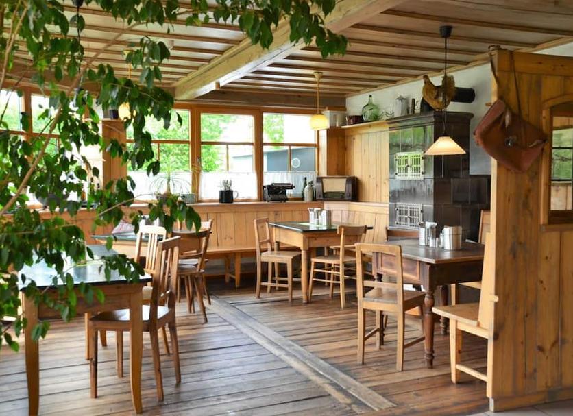 Restaurant Photo