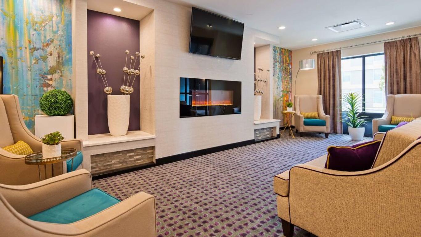 Spark by Hilton Erie