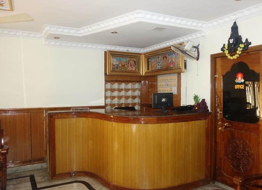 Front desk Photo