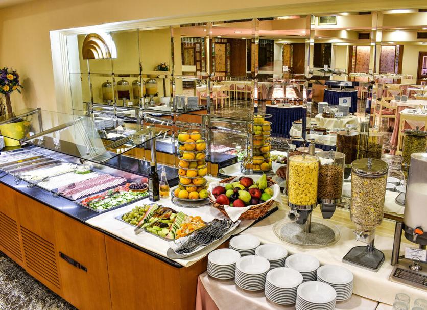Buffet Photo