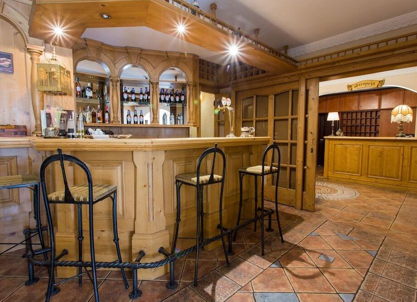 Bar Photo