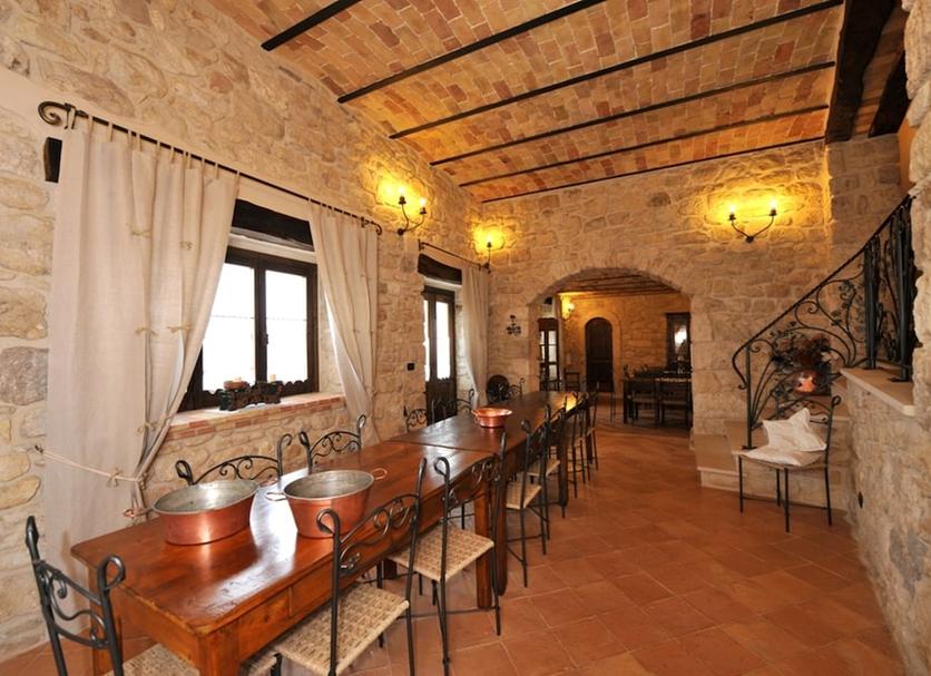 Dining room Photo