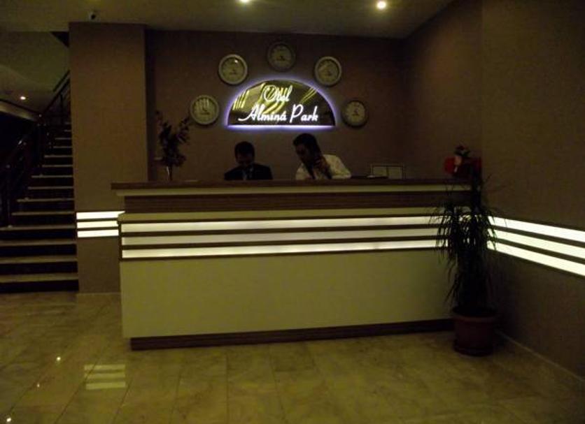 Front desk Photo