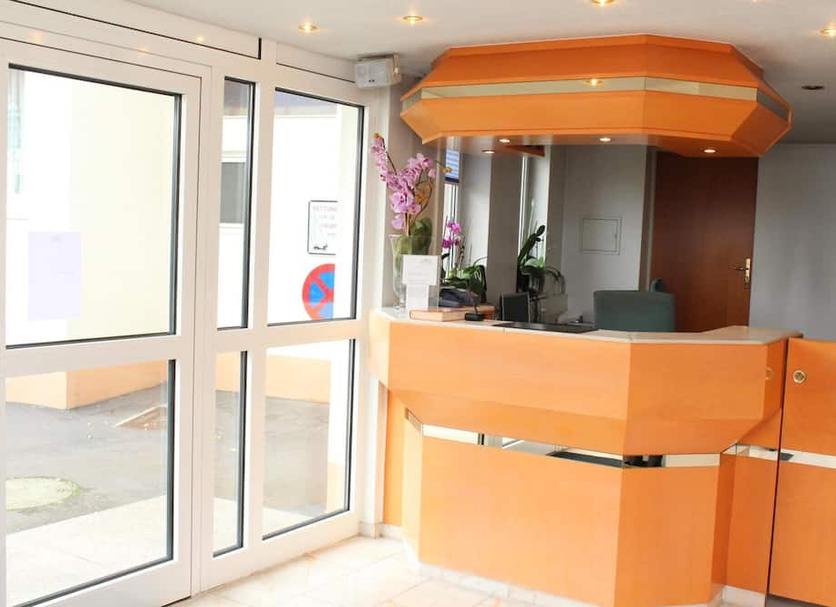 Front desk Photo