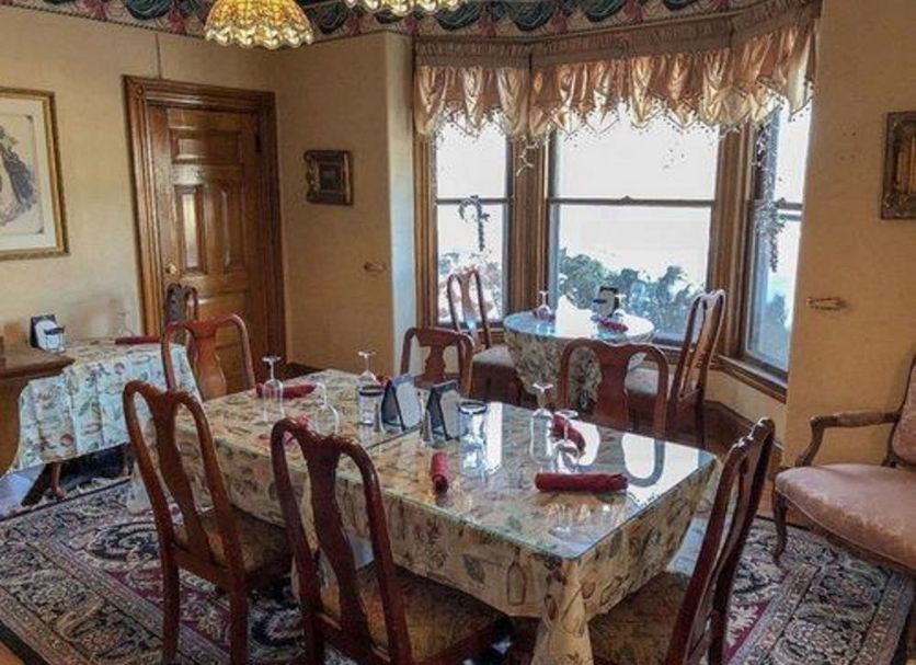 Dining room Photo