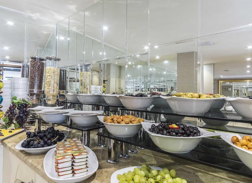 Buffet Photo