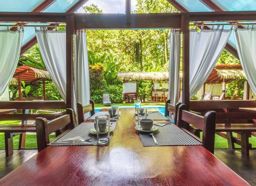 Dining room Photo