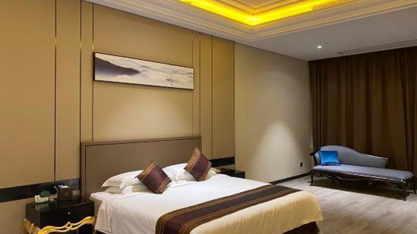 Loiyan Hotel