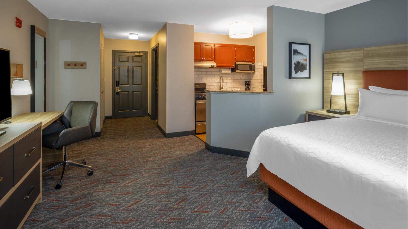 Candlewood Suites Boston North Shore - Danvers