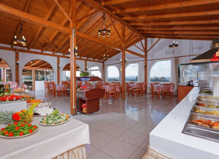 Buffet Photo
