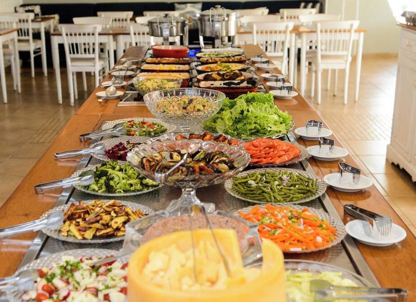 Buffet Photo