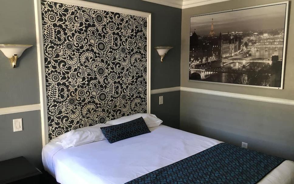 Hotel Salina Long Beach from $94. Long Beach Hotel Deals & Reviews - KAYAK