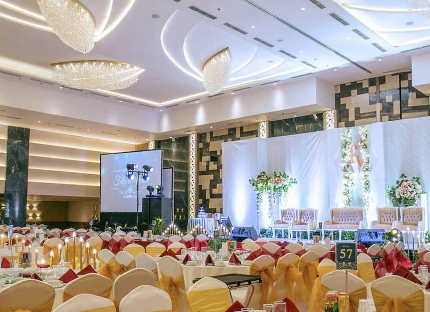 Banquet hall Photo