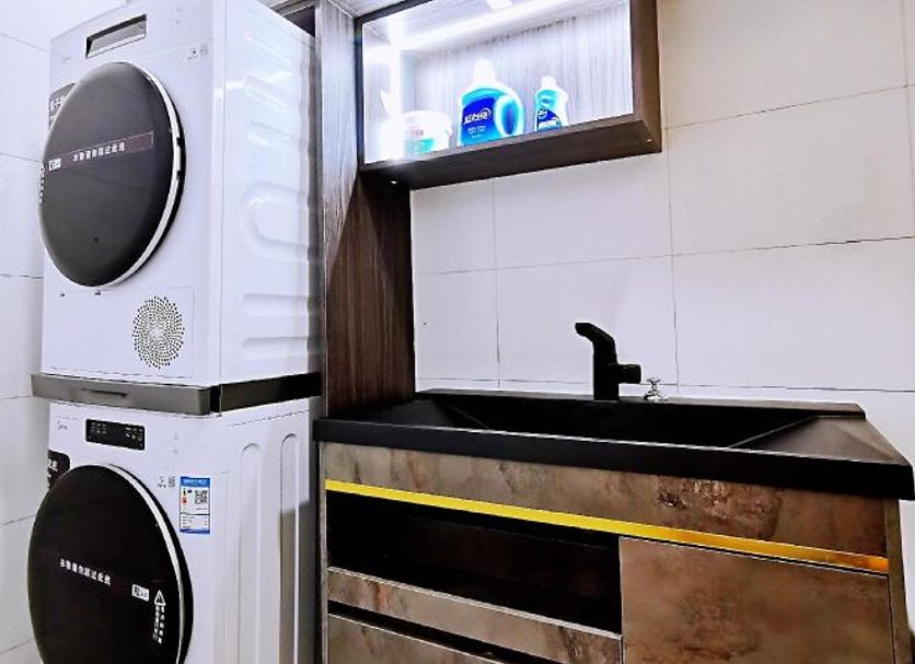 Laundry facility Photo
