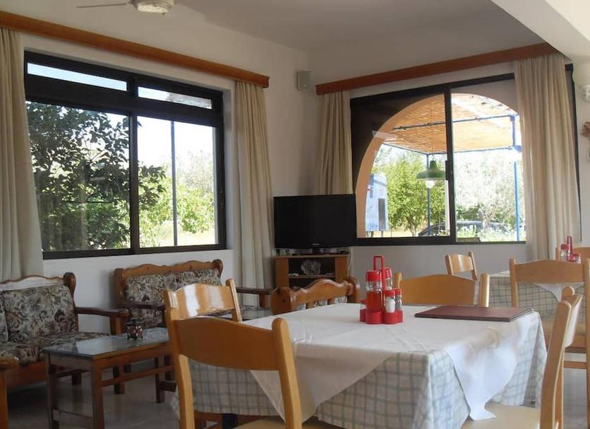 Dining room Photo