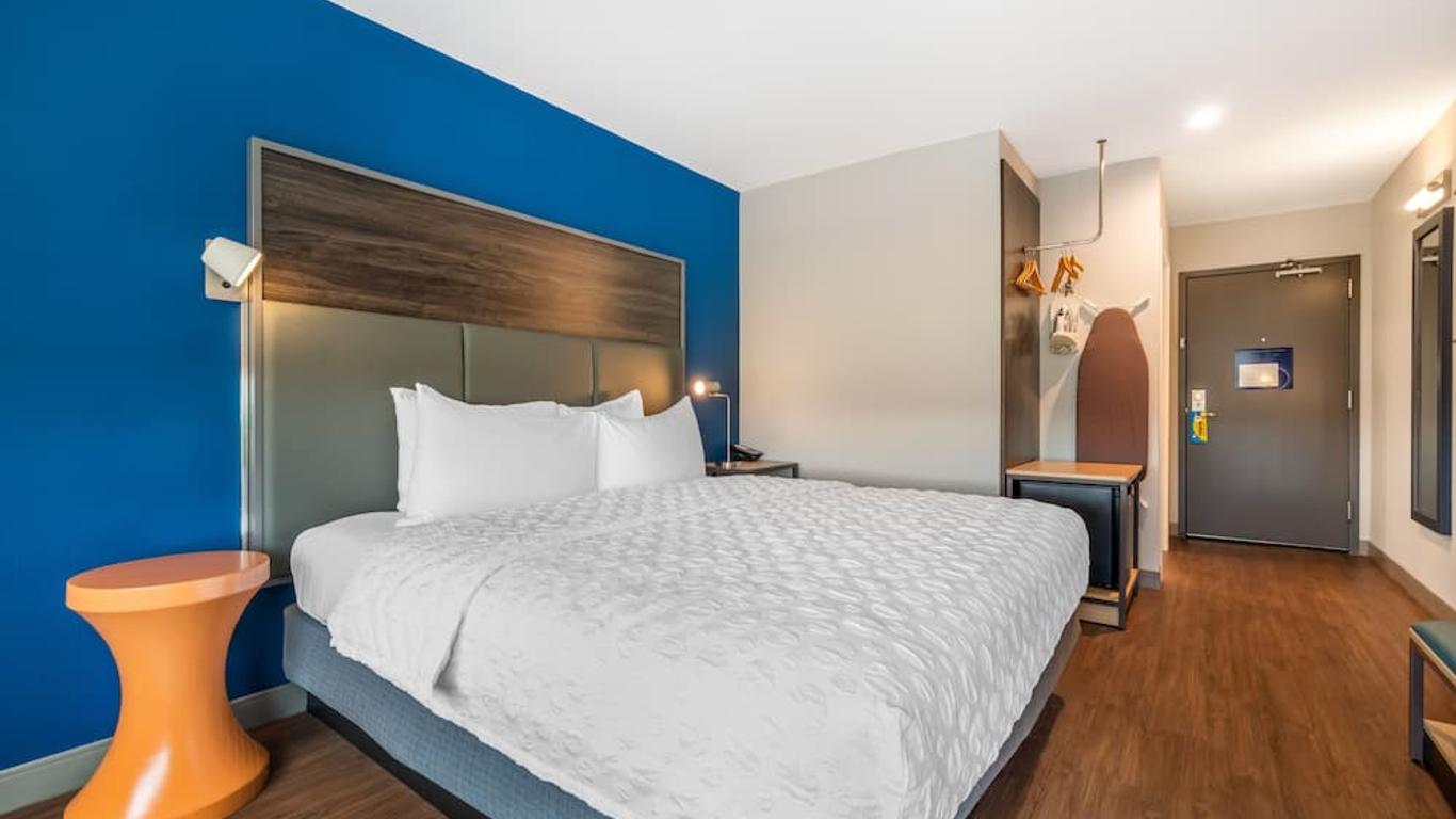Tru by Hilton Lexington Hamburg