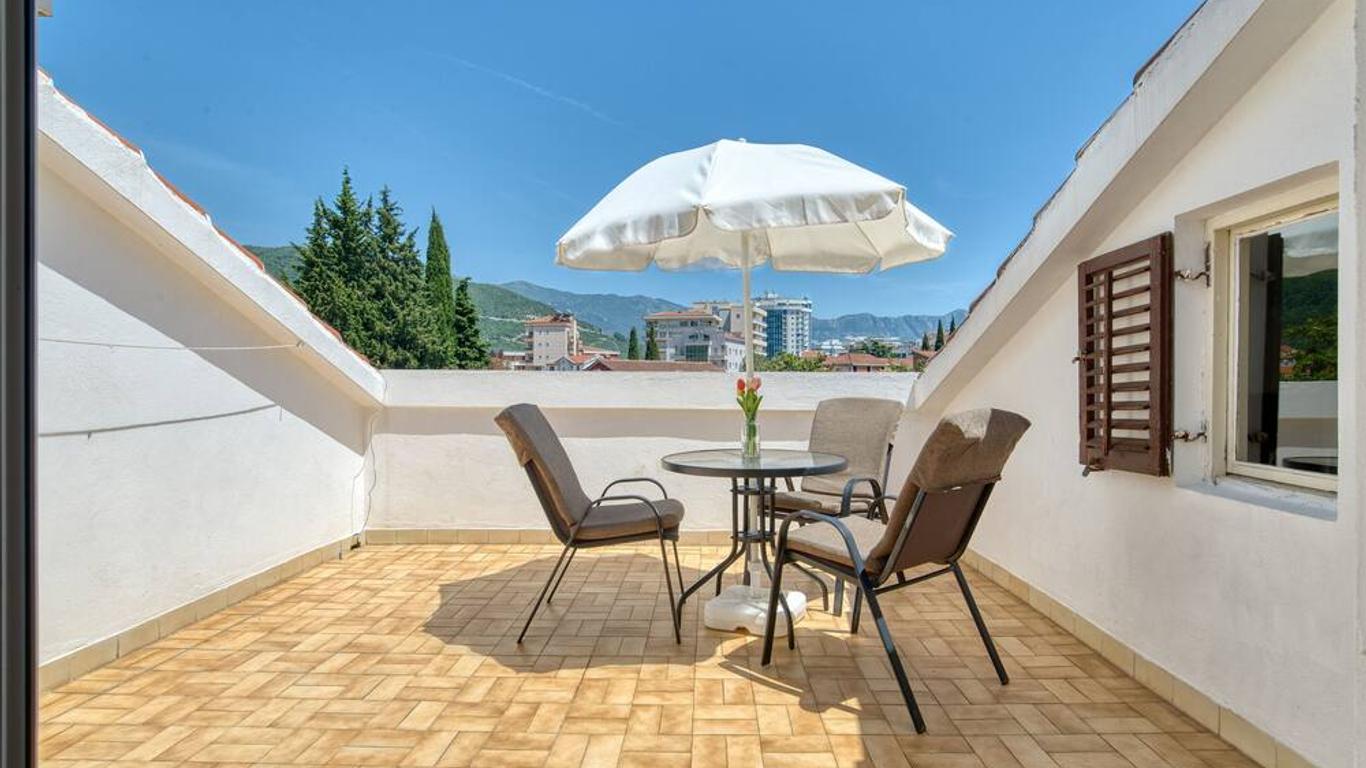 Apartments Elena