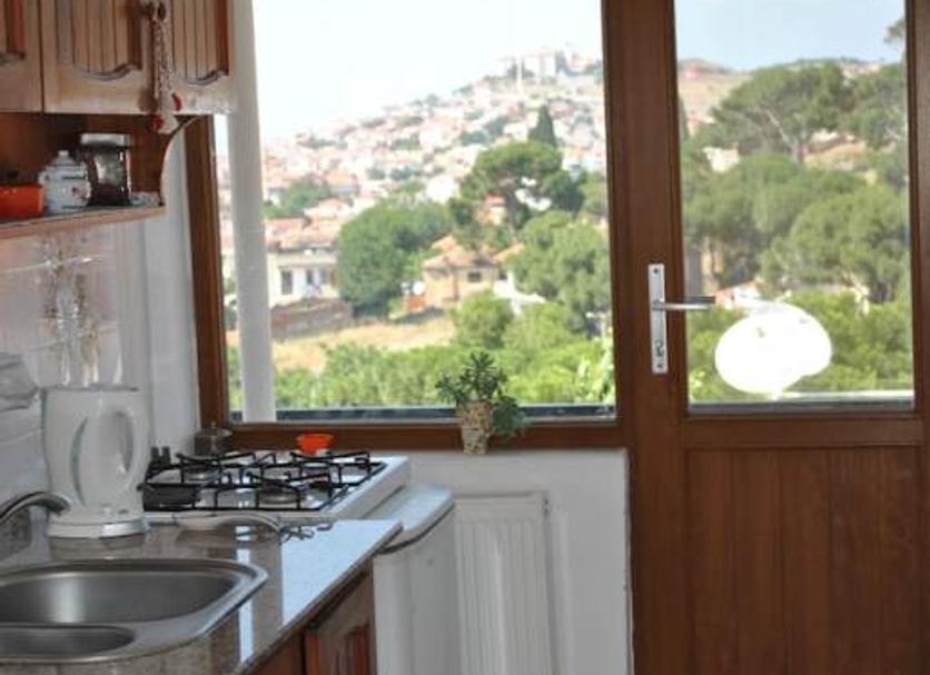 Kitchen Photo