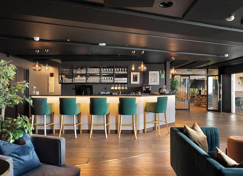 Bar Photo