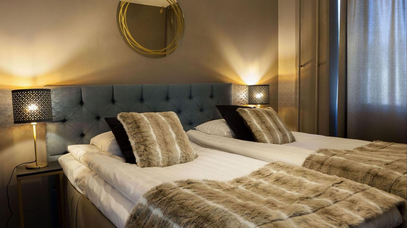 Golden Circle Suites