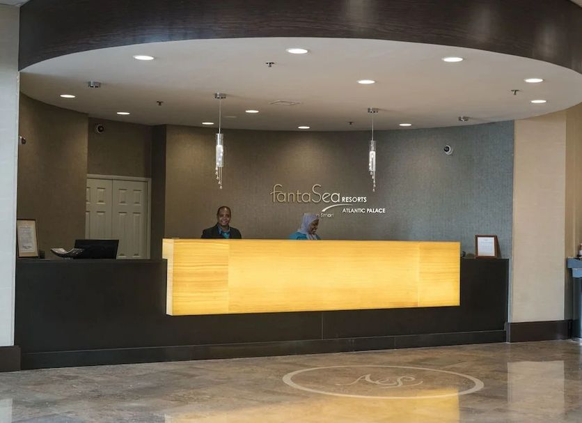 Front desk Photo