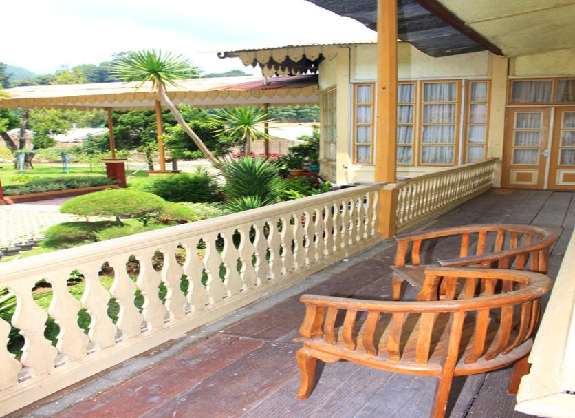 Balcony Photo