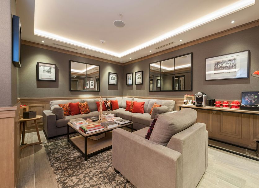 Lounge Photo